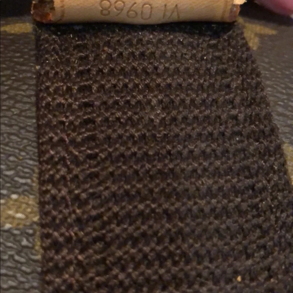 60 Louis Vuitton monogram satellite - Picture 3 of 8